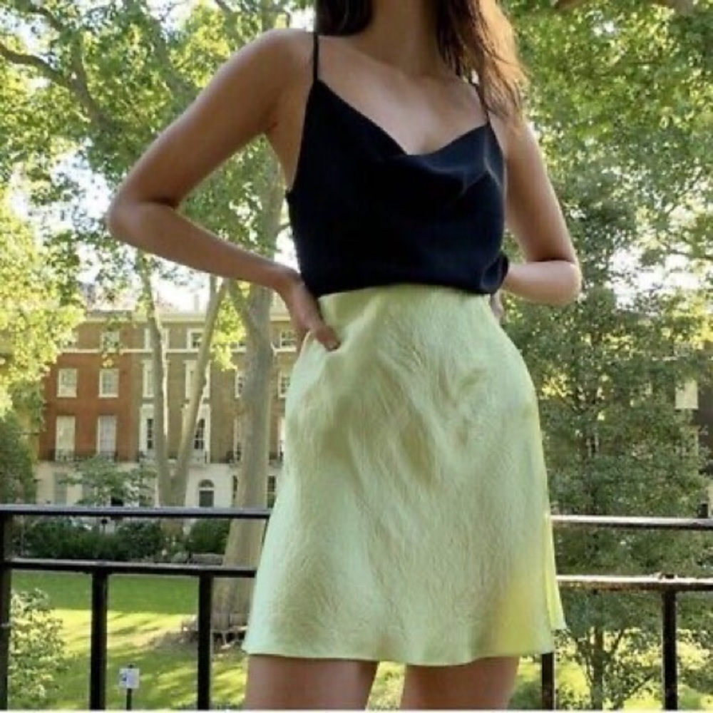 Babaton 8 Aritzia satin slip skirt